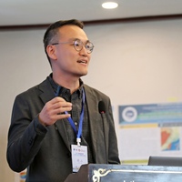 Dr. Li Lo